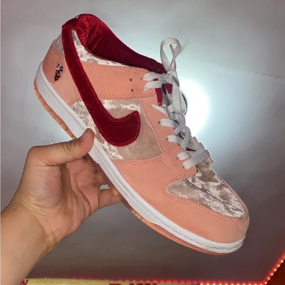 Nike SB strangle loves Nike SB Dunk Low StrangeLove Skateboards Men main image 3